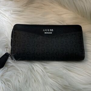 GUESS Black Signature Zip Wallet with Silver Logo